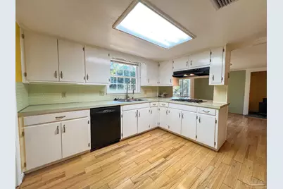 5325 Lakewood Dr, Milton, FL 32570 - Photo 5