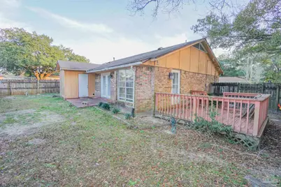 7150 Santa Barbara St, Pensacola, FL 32526 - Photo 7