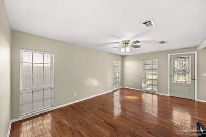 650 Hawkins St, Pensacola, FL 32534 - Photo 9
