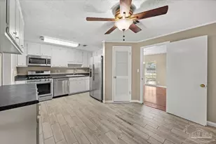 650 Hawkins St, Pensacola, FL 32534 - Photo 11