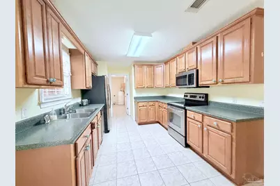 6277 Pansy Dr, Milton, FL 32570 - Photo 5