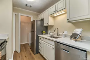 2201 Scenic Hwy, Pensacola, FL 32503 - Photo 9