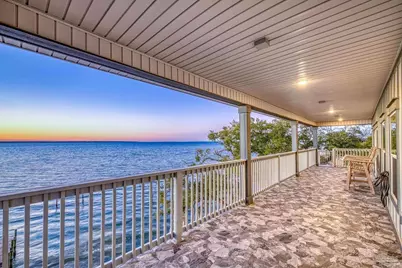 305 S Garcon Point Rd, Milton, FL 32583 - Photo 5