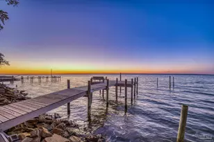 305 S Garcon Point Rd, Milton, FL 32583 - Photo 9