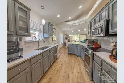 6400 Old Harbor Ct, Gulf Breeze, FL 32563 - Photo 15