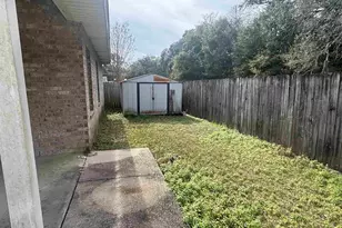 6021 Champion Oaks Dr, Pensacola, FL 32526 - Photo 15