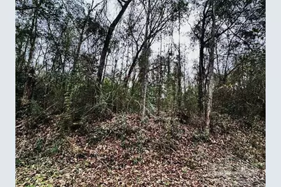 8 Blackmon St, Century, FL 32535 - Photo 1