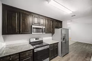 5179 Lake End Dr, Milton, FL 32583 - Photo 5