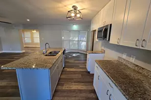 4621 Centerpointe Dr, Pensacola, FL 32514 - Photo 9