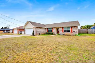 2121 Coral Creek Dr, Pensacola, FL 32506 - Photo 3