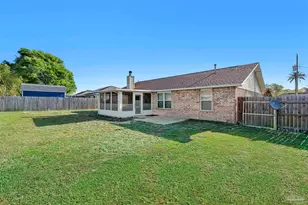 2121 Coral Creek Dr, Pensacola, FL 32506 - Photo 9