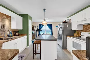 2121 Coral Creek Dr, Pensacola, FL 32506 - Photo 9