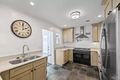 121 SE Gilliland Rd, Pensacola, FL 32507 - Photo 11