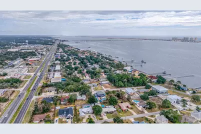 1788 Commander Harvey Ln, Navarre, FL 32566 - Photo 57