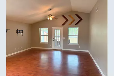 9406 Pine Lilly Ct, Navarre, FL 32566 - Photo 5