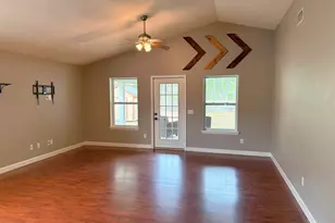 9406 Pine Lilly Ct, Navarre, FL 32566 - Photo 5