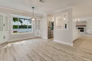 5894 W Shore Dr, Pensacola, FL 32526 - Photo 11