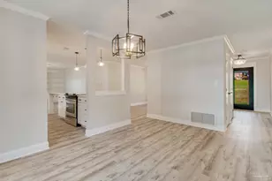 5894 W Shore Dr, Pensacola, FL 32526 - Photo 19