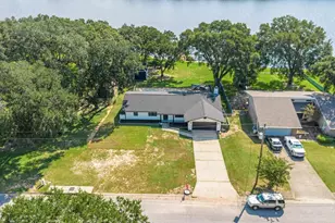 5894 W Shore Dr, Pensacola, FL 32526 - Photo 37