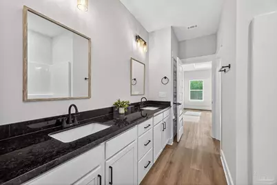 2976 N 25th Ave, Milton, FL 32583 - Photo 5