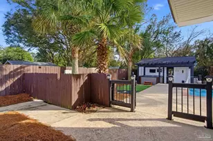 421 Cumberland Ave, Gulf Breeze, FL 32561 - Photo 5