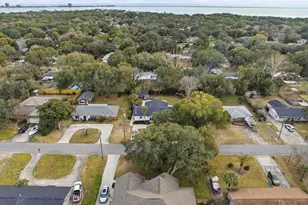 421 Cumberland Ave, Gulf Breeze, FL 32561 - Photo 67