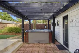 421 Cumberland Ave, Gulf Breeze, FL 32561 - Photo 3