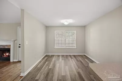 924 Emily Cir, Fort Walton Beach, FL 32547 - Photo 9