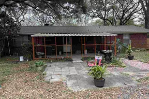 7053 W Fairfield Dr, Pensacola, FL 32506 - Photo 25