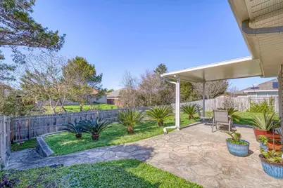 1953 Shadow Lake Dr, Gulf Breeze, FL 32563 - Photo 37