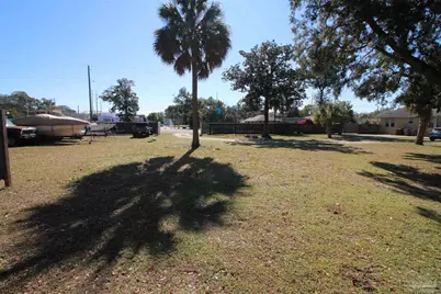 513 W Strong St, Pensacola, FL 32501 - Photo 15