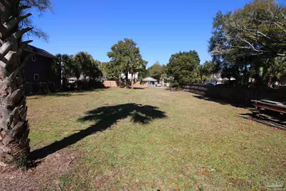 513 W Strong St, Pensacola, FL 32501 - Photo 13