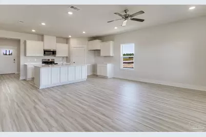 8605 Russellcross Blvd, Pensacola, FL 32507 - Photo 5