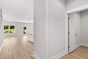 8610 Russellcross Blvd, Pensacola, FL 32507 - Photo 3