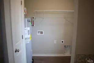 8055 El Estrecho Dr, Pensacola, FL 32514 - Photo 21