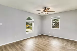 5779 Wickford Ln, Pensacola, FL 32526 - Photo 7