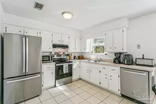 445 W Kingsfield Rd, Cantonment, FL 32533 - Photo 9