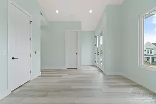 1180 W Intendencia St, Pensacola, FL 32502 - Photo 11