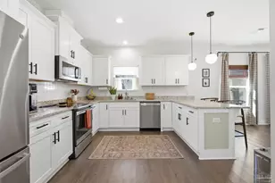 2279 Hadleigh Hills Ct, Navarre, FL 32566 - Photo 9