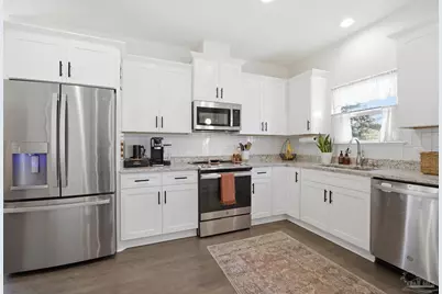 2279 Hadleigh Hills Ct, Navarre, FL 32566 - Photo 7