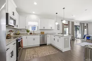 2279 Hadleigh Hills Ct, Navarre, FL 32566 - Photo 7