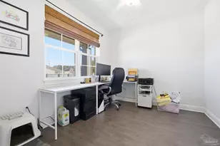 2279 Hadleigh Hills Ct, Navarre, FL 32566 - Photo 5