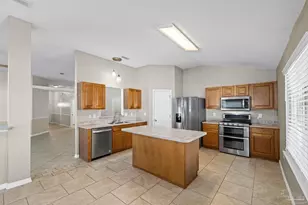 8778 Faye Ct, Navarre, FL 32566 - Photo 17