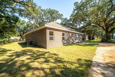 5597 Crestwood Dr, Milton, FL 32583 - Photo 3