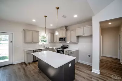 5597 Crestwood Dr, Milton, FL 32583 - Photo 9