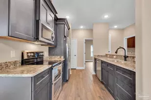 3034 N 20th Ave, Milton, FL 32583 - Photo 9