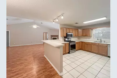 902 Catskill Ln, Pensacola, FL 32507 - Photo 5