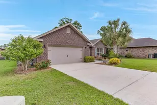 2470 Bentley Oaks Dr, Cantonment, FL 32533 - Photo 3