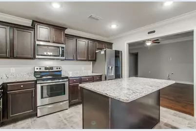 2470 Bentley Oaks Dr, Cantonment, FL 32533 - Photo 11