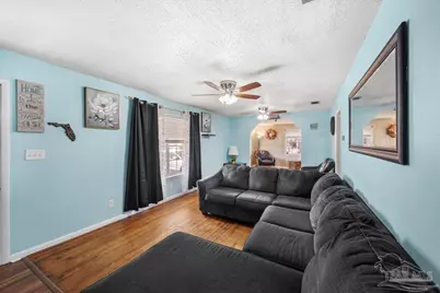 209 2nd St, Niceville, FL 32578 - Photo 5